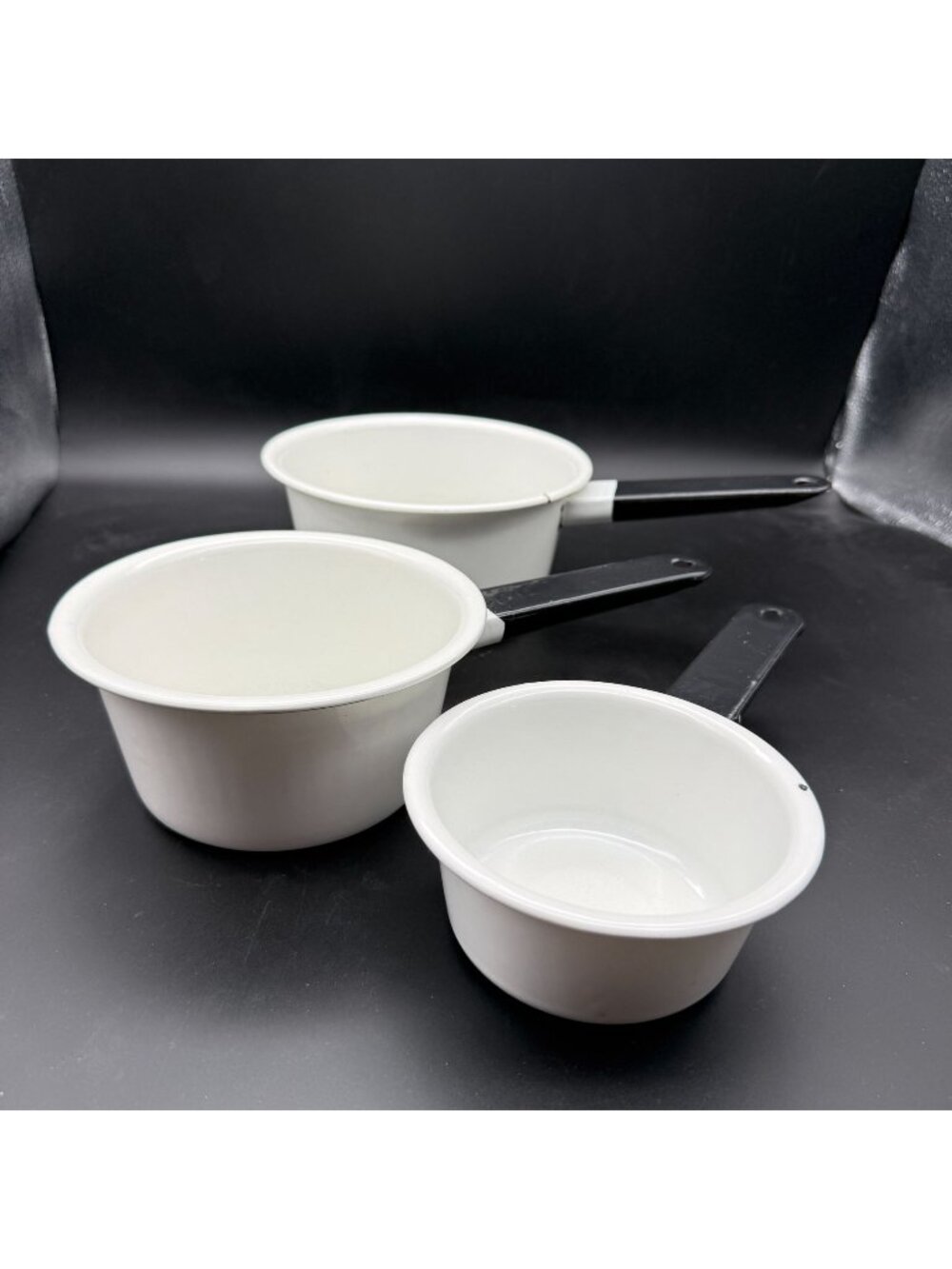Vtg White Enamelware Nesting Saucepan Set of 3 Black Handles Farm Decor